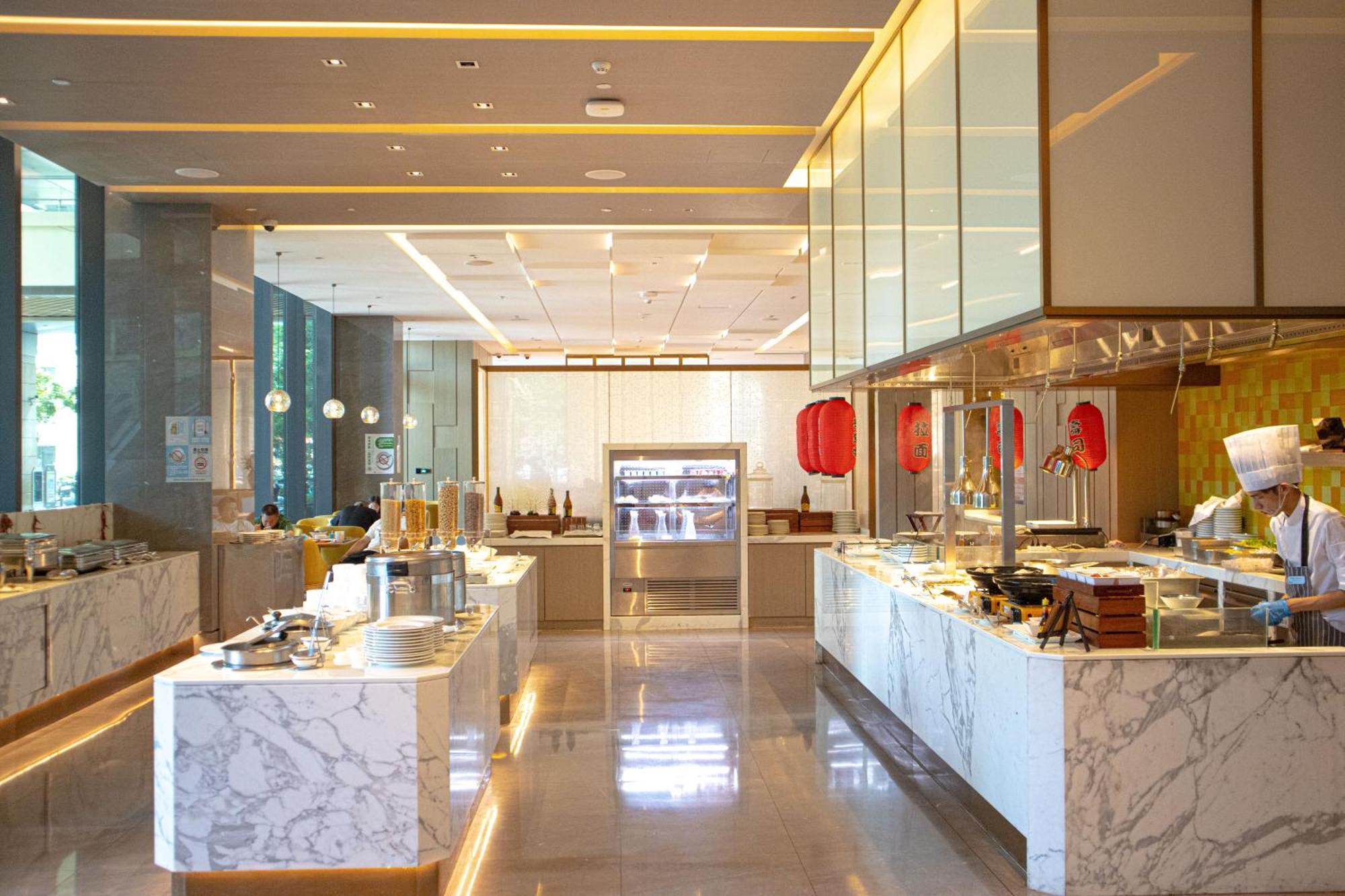 Hilton Garden Inn Shenzhen Guangming Екстериор снимка
