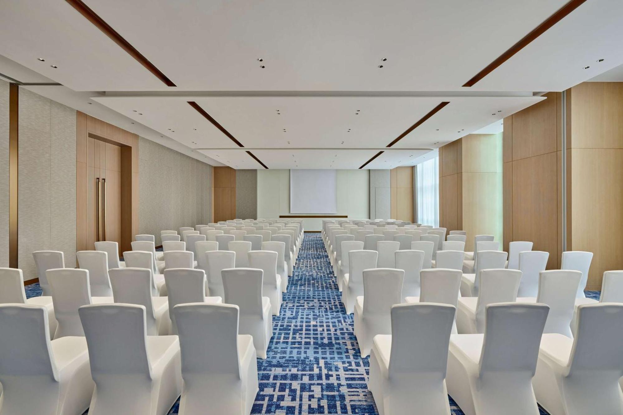 Hilton Garden Inn Shenzhen Guangming Екстериор снимка